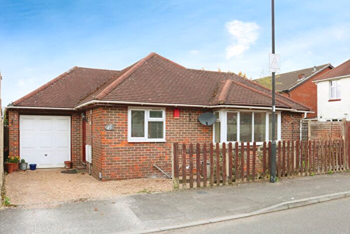 2 Bedroom Bungalow For Sale In Amanda Court, Langley, Slough, SL3