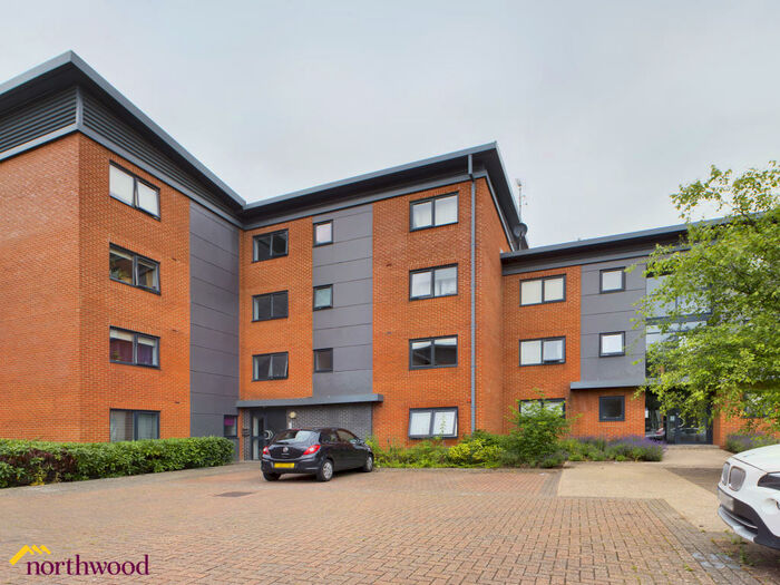 2 Bedroom Flat To Rent In Marshall Road, Banbury, OX16