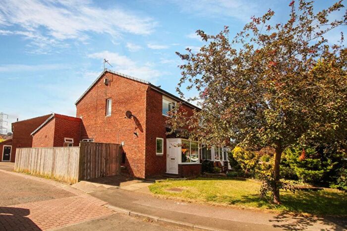 3 Bedroom End Of Terrace House For Sale In Sharnford Close, Backworth, NE27
