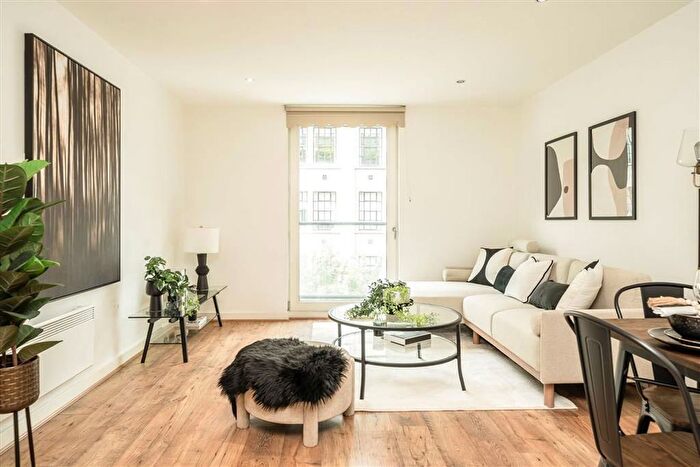 1 Bedroom Flat For Sale In Brewery Square, Clerkenwell, EC1V