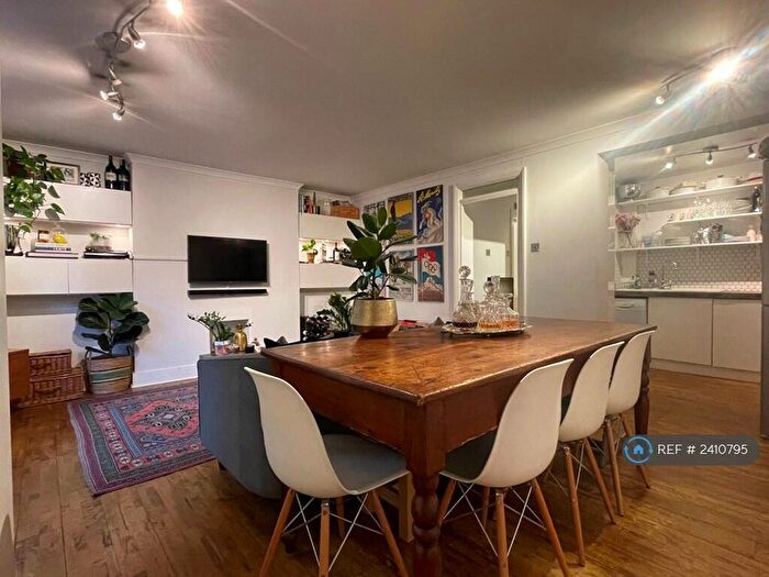 2 Bedroom Flat To Rent In Yonge Park, London, N4