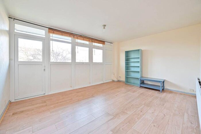 2 Bedroom Flat For Sale In Hazel Grove, Sydenham, London, SE26