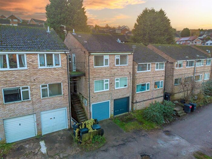 2 Bedroom Flat For Sale In Beckett Court, Gedling, Nottingham, NG4