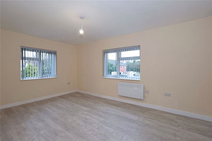 1 Bedroom Flat To Rent In Walton Road, Woking, Surrey, GU21
