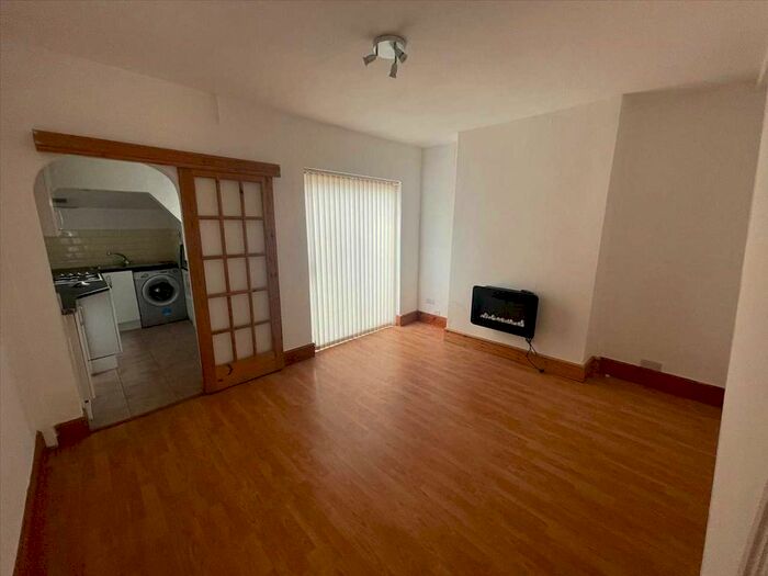 2 Bedroom Terraced House To Rent In Grafton Road, Ellesmere Port, CH65