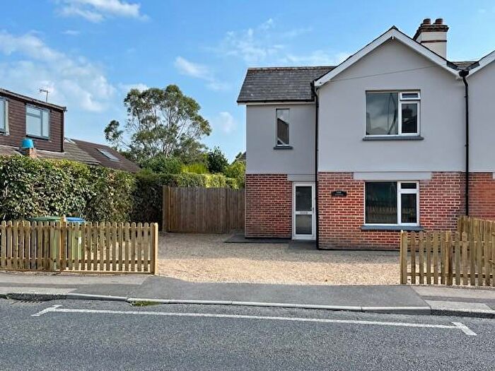 3 Bedroom Semi-Detached House For Sale In Warsash Road, Warsash, SO31