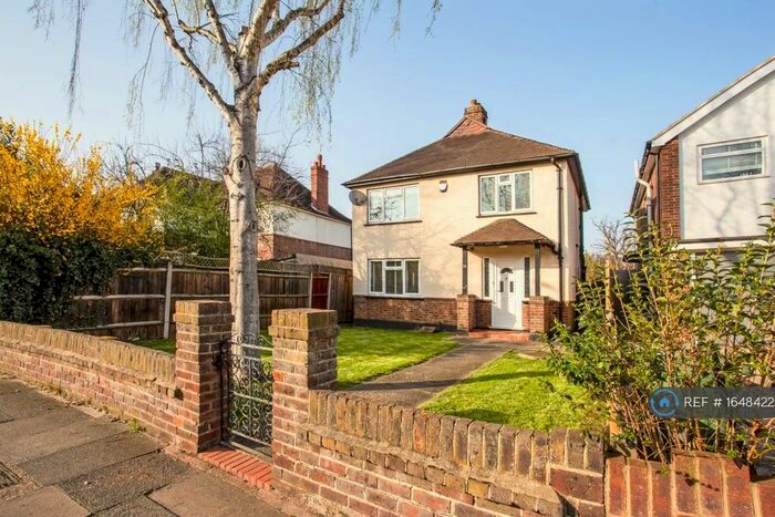 3 Bedroom Detached House To Rent In Lennard Road, London, SE20