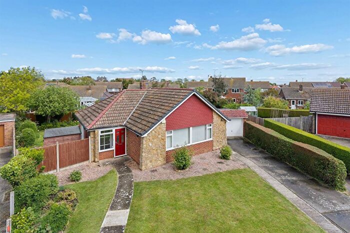 2 Bedroom Detached Bungalow For Sale In Juniper Close, Whitstable, CT5