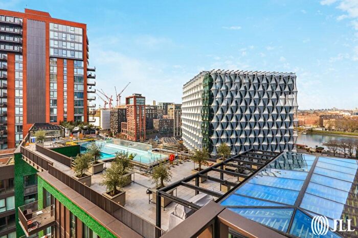 1 Bedroom Apartment To Rent In Embassy Gardens, London, SW11