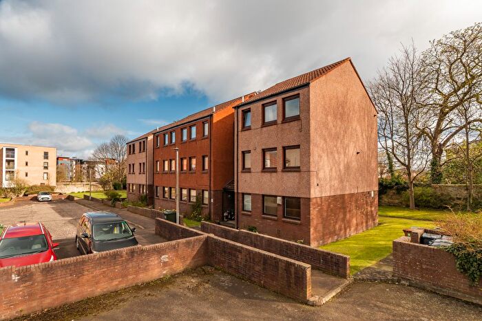1 Bedroom Flat For Sale In / West Winnelstrae, Edinburgh, EH5