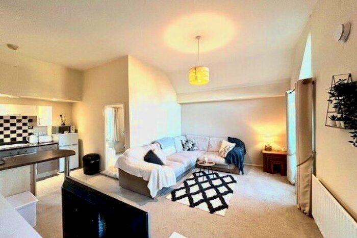 2 Bedroom Flat To Rent In Ewloe, Deeside, CH5