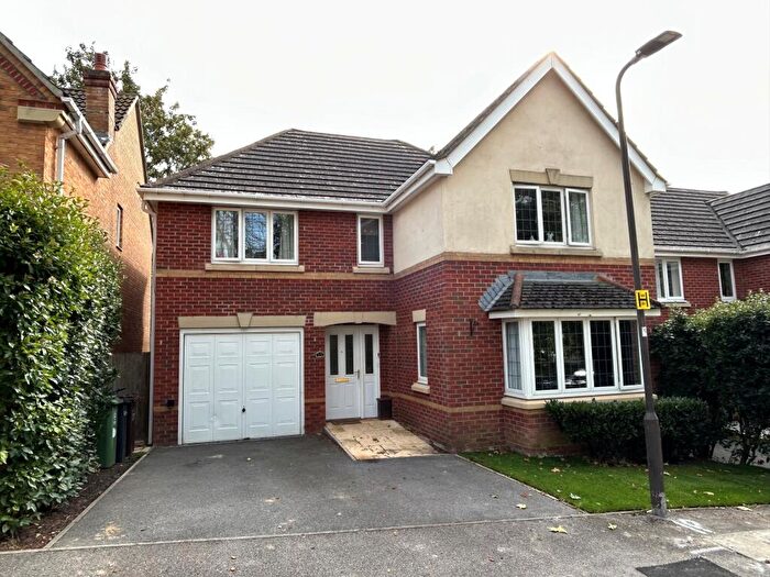 4 Bedroom Detached House For Sale In Skye Close, Cosham, Portsmouth, PO6
