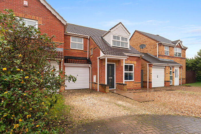 3 Bedroom Semi Detached House For Sale In Lancaster Court, Scartho Top, DN33