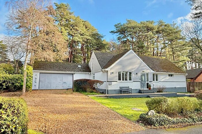 4 Bedroom Detached House For Sale In Ashley Drive South, Ashley Heath, BH24