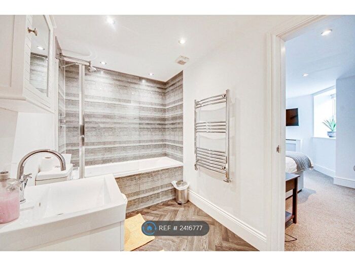 1 Bedroom Flat To Rent In Westcliffe Road, Southport, PR8