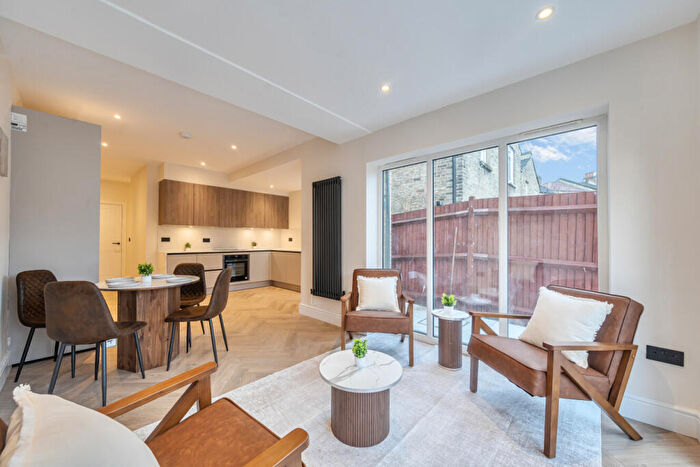 5 Bedroom House For Sale In Fairlawn Park, London, SE26