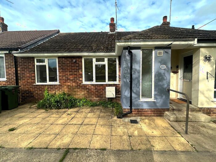2 Bedroom Terraced Bungalow For Sale In Beech Drive, Hothfield, Ashford, TN26