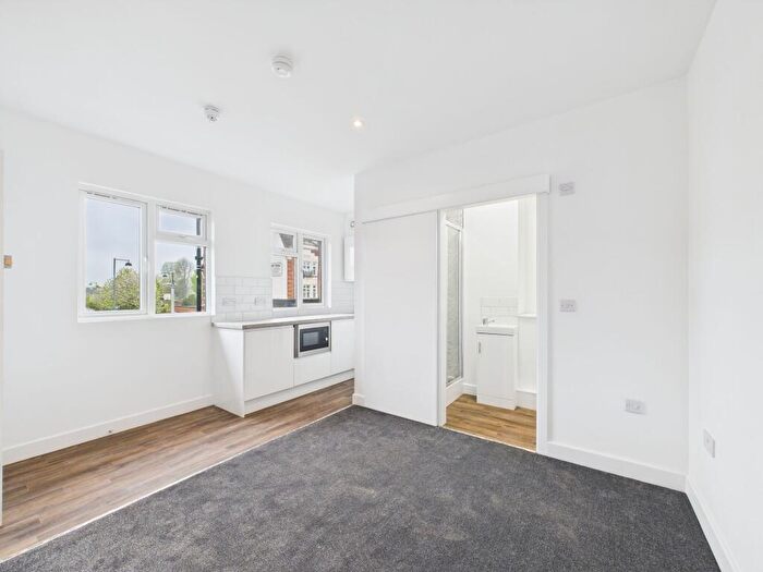 Flat To Rent In Victoria Road, Ruislip, HA4