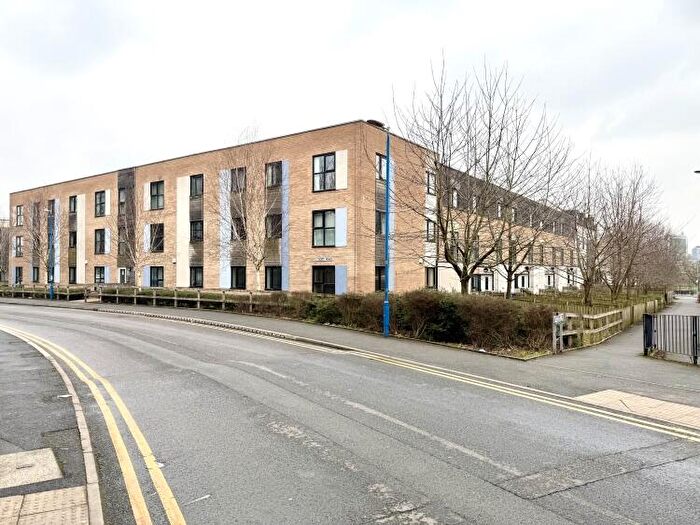 3 Bedroom Town House For Sale In Hollies Lane Salford, M5