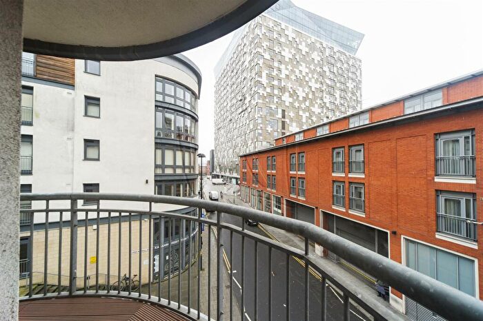 2 Bedroom Apartment To Rent In Upper Marshall Street, Birmingham, B1