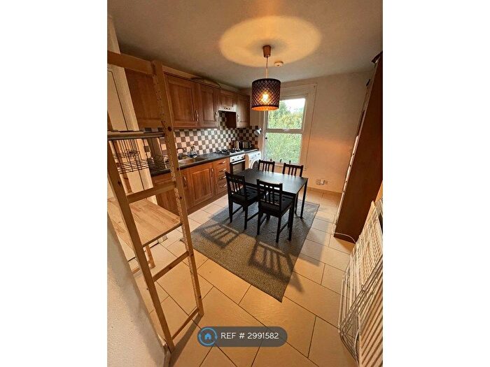 3 Bedroom Flat To Rent In Saltram Crescent, London, W9