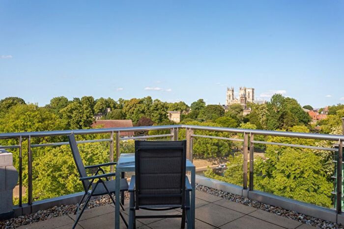 2 Bedroom Flat For Sale In Leeman Road, York, North Yorkshire, YO26