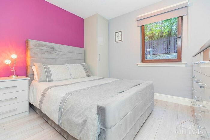 2 Bedroom Flat For Sale In Craigard Road, Callander, FK17