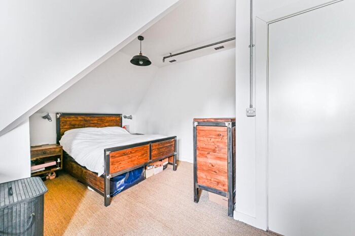 2 Bedroom Flat For Sale In Sydenham Hill, Sydenham, London, SE26