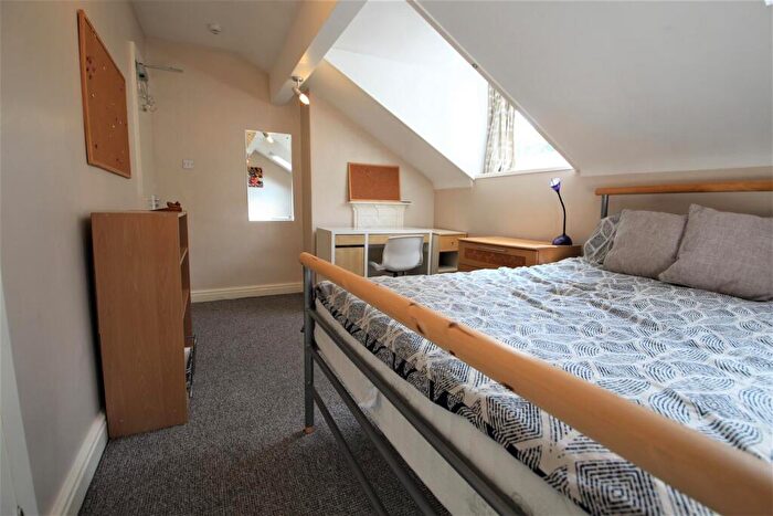 1 Bedroom Terraced House To Rent In Langdale Terrace, Headingley, Leeds, Yorkshire, LS6