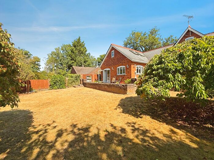 4 Bedroom Semi-Detached House For Sale In Cricket Hill, Finchampstead, Wokingham, RG40