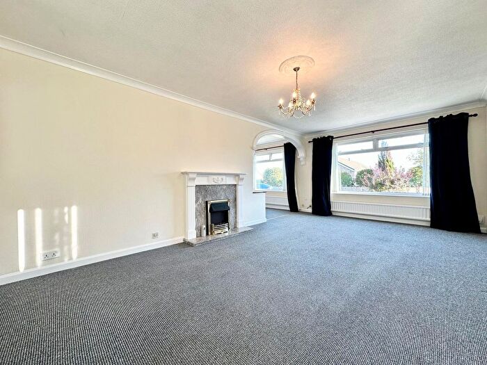 2 Bedroom Bungalow To Rent In Gloucester Road, Willerby, Hull, East Yorkshire, HU10