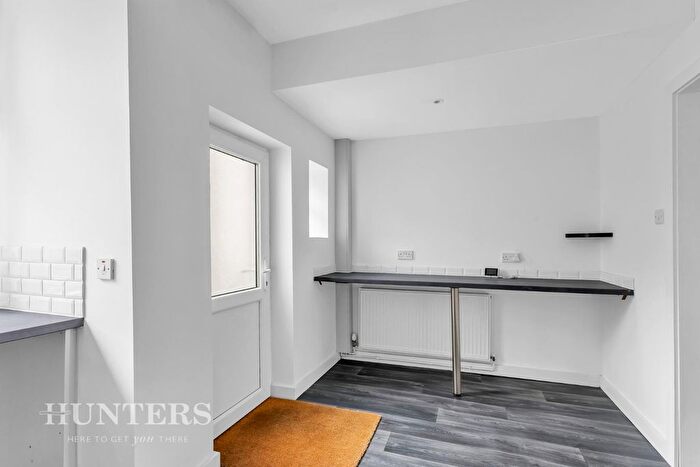 2 Bedroom Terraced House For Sale In Oldham Road, Royton, Oldham, OL2