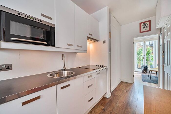 1 Bedroom Flat For Sale In Monmouth Street, Covent Garden, London, WC2H