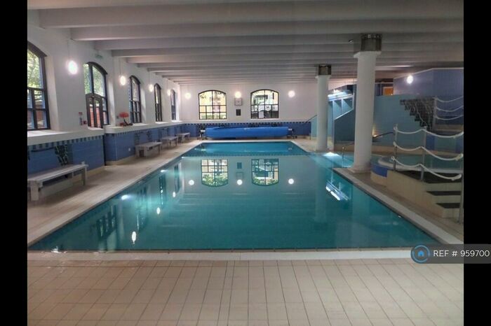 1 Bedroom Flat To Rent In Manhatten Building, Bow, E3