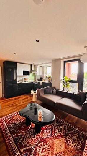 1 Bedroom Flat To Rent In Heather Gardens, London, NW11