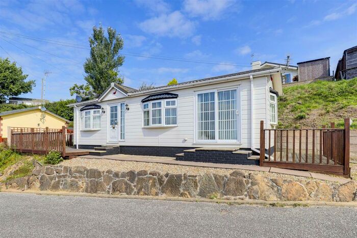 1 Bedroom Park Home For Sale In Sharpes Way, Killarney Park, Nottinghamshire, NG6