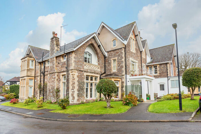 3 Bedroom Apartment To Rent In Ivywell Road, Sneyd Park, Bristol, BS9