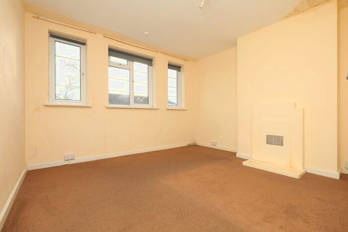 2 Bedroom Flat To Rent In Burnt Ash Lane, London BR1