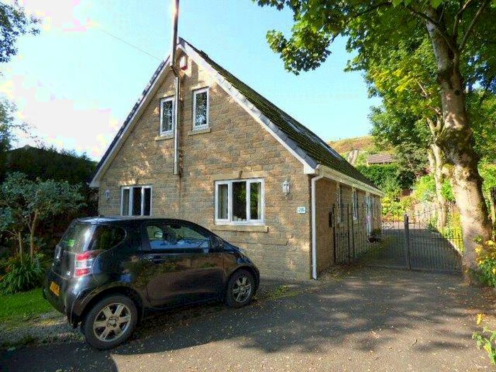 3 Bedroom Detached House To Rent In Earl Street, Mossley, Ashton-under-Lyne, Greater Manchester, OL5