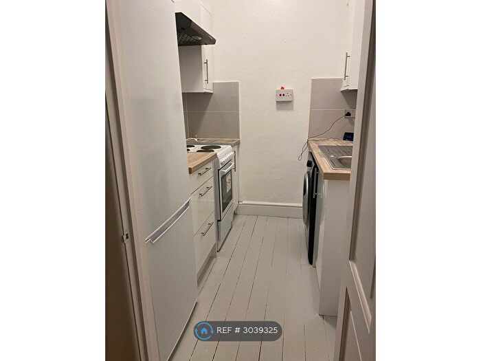 1 Bedroom Flat To Rent In Market Square, Winslow, MK18