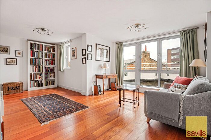 2 Bedroom Flat For Sale In Naoroji Street, Finsbury, London, WC1X