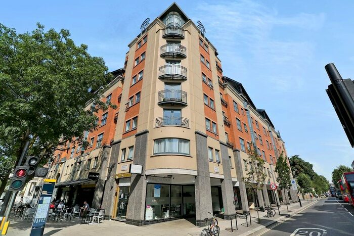 2 Bedroom Flat For Sale In Artesian Road, London, W2