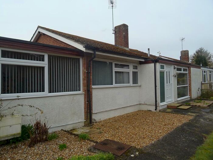 3 Bedroom Bungalow To Rent In Brickfield Road, Renhold, MK41