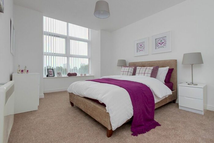 2 Bedroom Flat To Rent In Victoria Mill, Lower Vickers Street, Manchester, M40