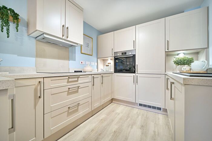 2 Bedroom Flat To Rent In London Road, Southend-On-Sea, SS1