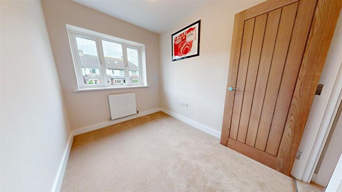 4 Bedroom Detached House For Sale In Celandine Close, Weymouth, DT4