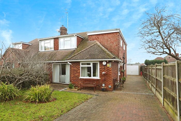 3 Bedroom Bungalow For Sale In Roseleigh Road, Sittingbourne, Kent, ME10