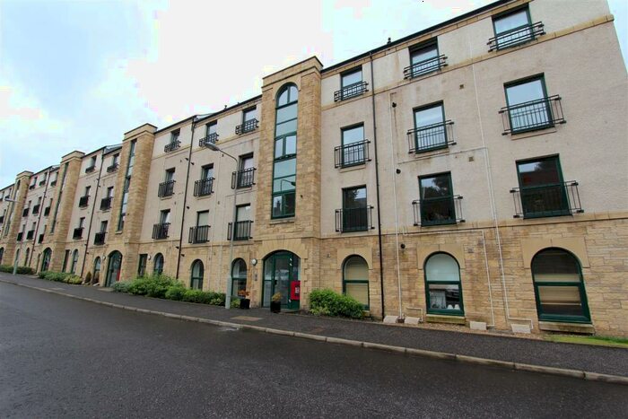 2 Bedroom Apartment To Rent In Lady Campbells Court, Dunfermline, KY12