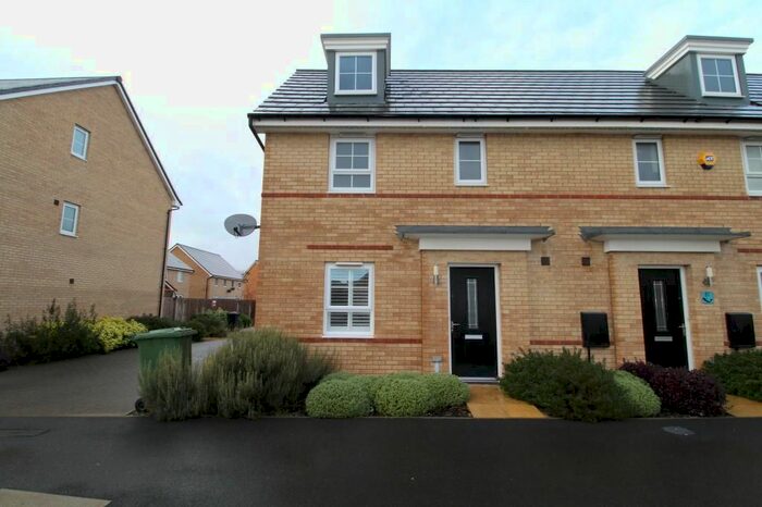 3 Bedroom Property To Rent In Aqua Drive, Peterborough, Cambridgeshire, PE7