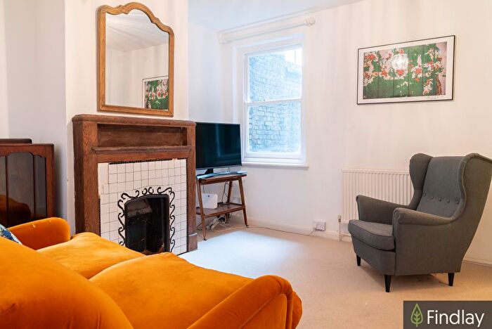 1 Bedroom Flat To Rent In Cavell Street, London, E1